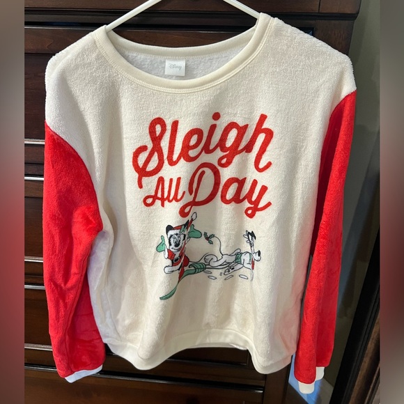 Disney Tops - Disney Cozy Christmas Top